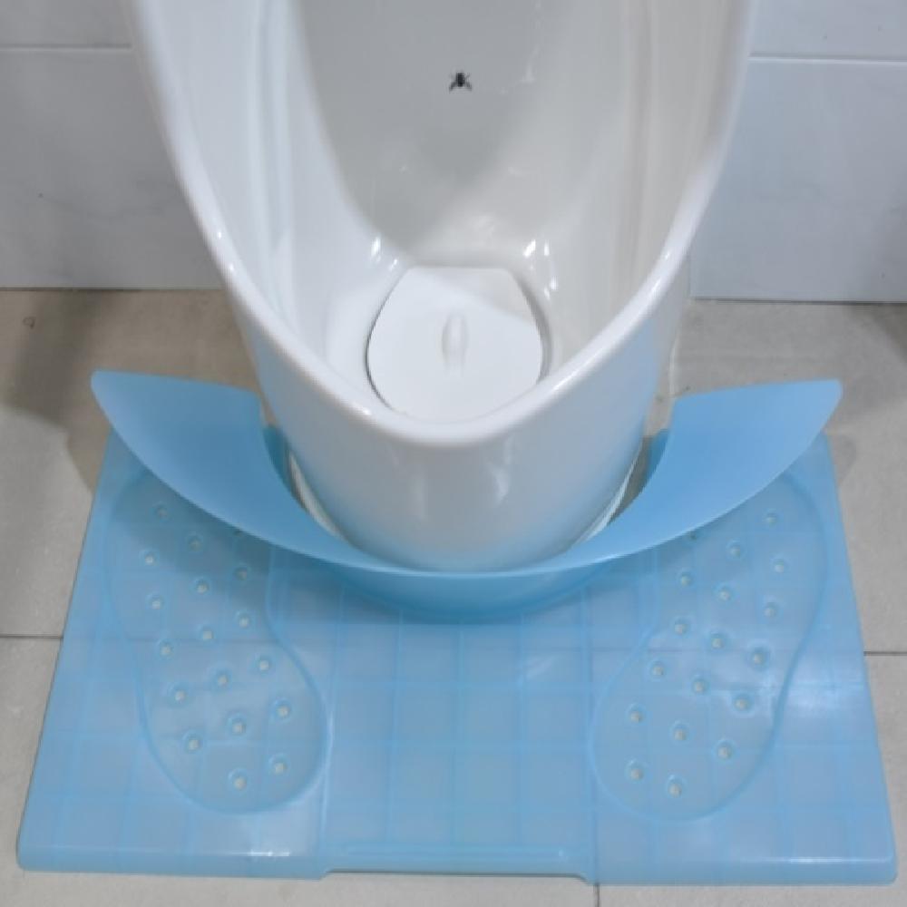 Foot plate for stopping spattered urine