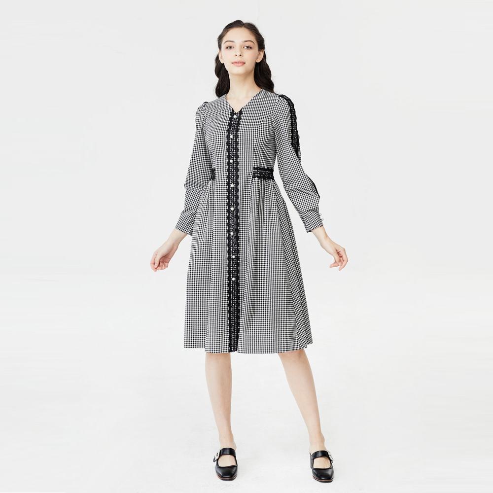 Pearl button lace check dress